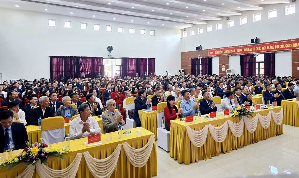 truong cao dang than khoang san viet nam long trong to chuc le ky niem ngay nha giao viet nam hinh 4