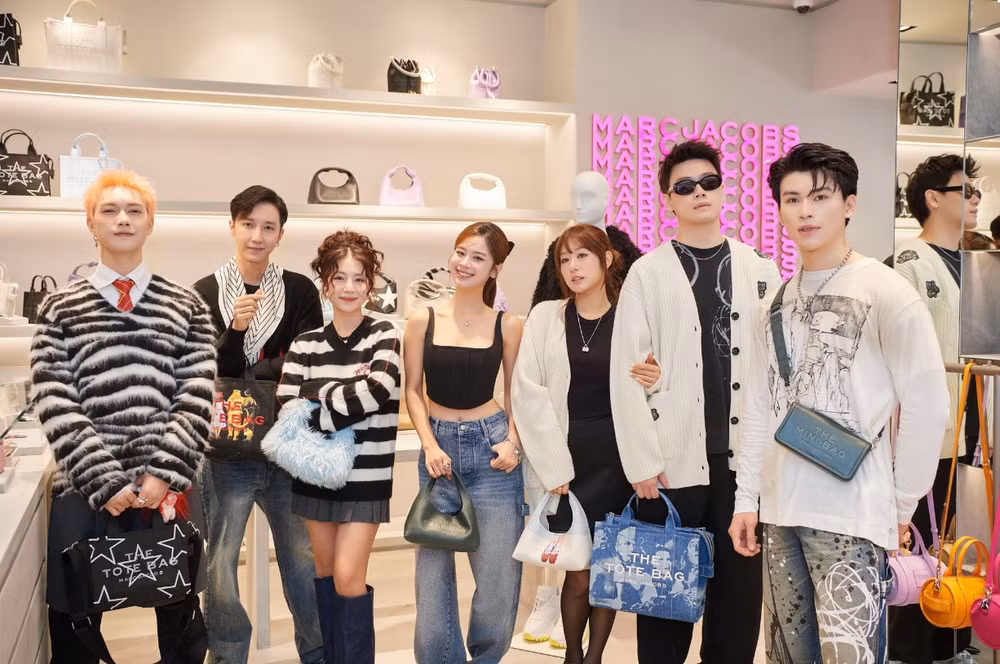 3 anh trai say hi banh det cung dan trai xinh gai dep do bo event marc jacobs hinh 1
