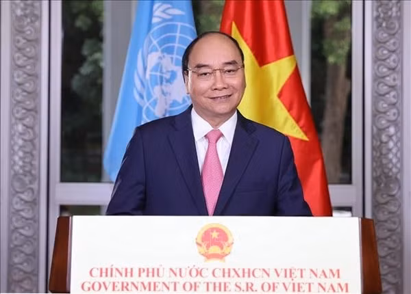 Thủ tướng Nguyễn Xuân Phúc ghi hình phát biểu tại Phiên họp đặc biệt về ứng phó với đại dịch COVID-19 của Khoá 75 Đại hội đồng Liên hợp quốc. Ảnh: TTXVN
