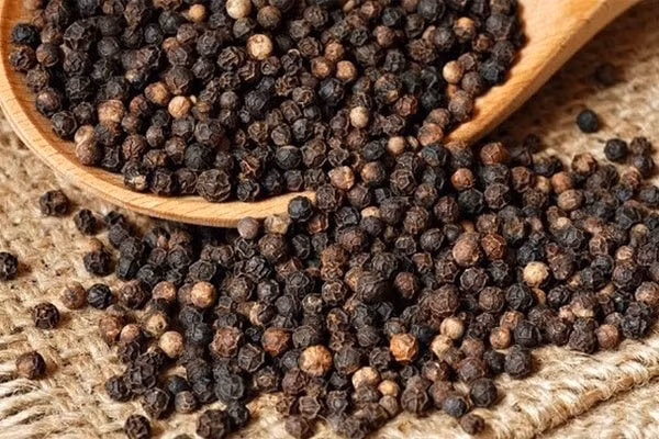Tuần qua, giá hồ tiêu đã giảm 1.000-2.500 đồng/kg