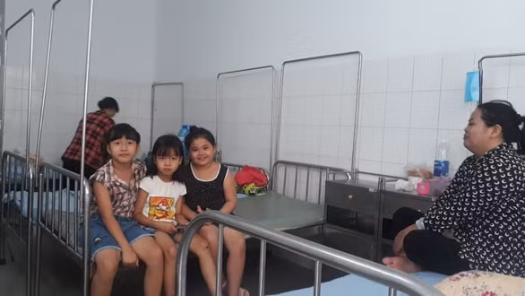 Sáng 25/12, các học sinh nghi bị ngộ độc trà sữa đã bình phục tốt. Ảnh: tuoitre.vn