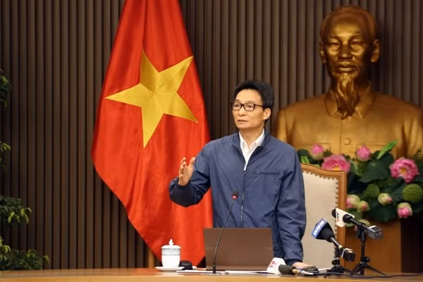 Phó Thủ tướng Vũ Đức Đam yêu cầu tất cả các biện pháp phòng chống dịch phải được nâng lên một mức. Ảnh: VGP