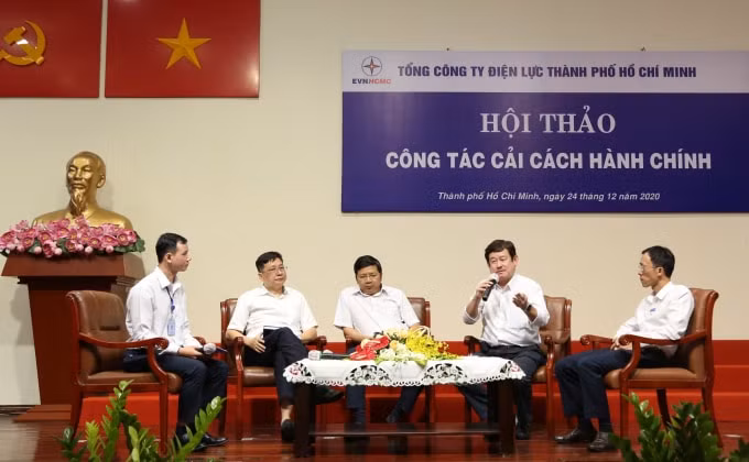 Tọa đàm chia sẻ kinh nghiệm của đại diện các đơn vị thuộc EVNHCMC.