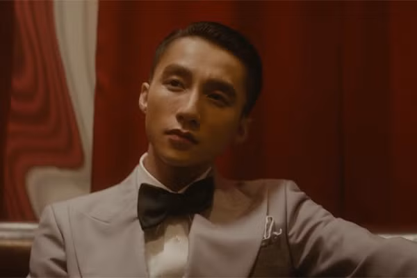 Sơn Tùng trở lại với MV 'Chúng ta của hiện tại' dài 15 phút.