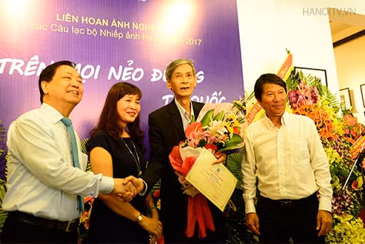 Nhà báo, NSNA Nguyễn Tất Lộc trong triển lãm ảnh “Dấu ấn những công trình”
