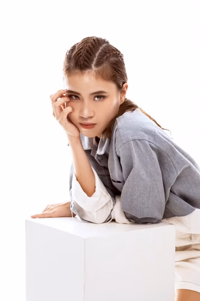 FB3F92F1-476A-4116-9553-066E9FBC6298