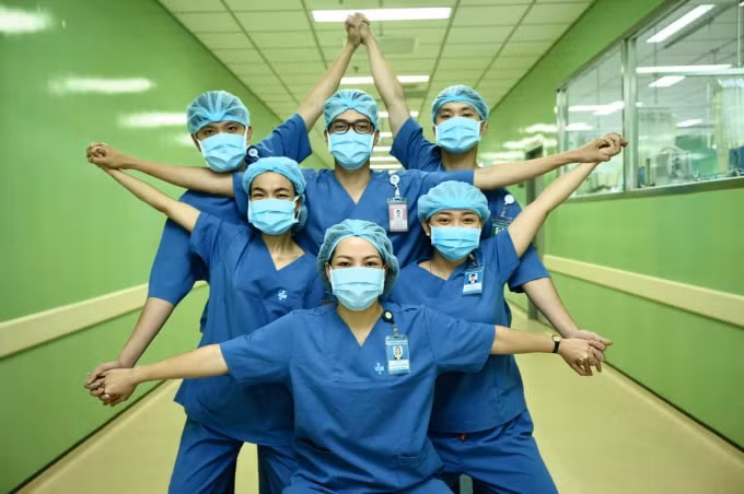 Chỉ khi mỗi người dân nêu cao tinh thần yêu nước, trách nhiệm hơn trong công tác phòng chống dịch thì nguy cơ bùng phát dịch bệnh mới được đẩy lùi (ảnh nguồn internet).