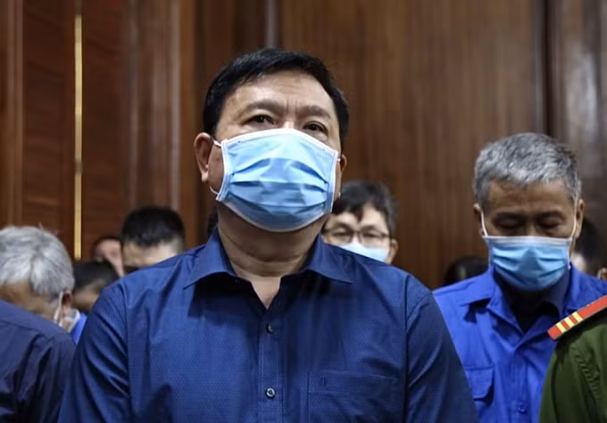 Cựu Bộ trưởng Bộ GTVT Đinh La Thăng tại phiên tòa sáng nay.