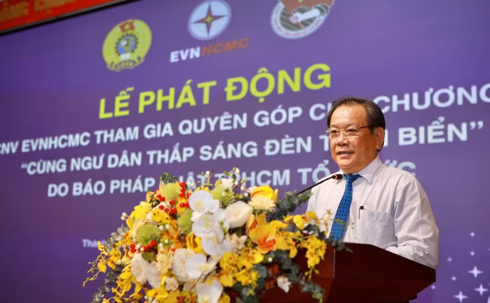 bao phap luat tp hcm dong hanh dien luc tp hcm cung ngu dan thap sang den tren bien hinh 1