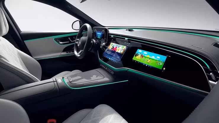 mercedes benz e class the he moi lo anh noi that hinh 3