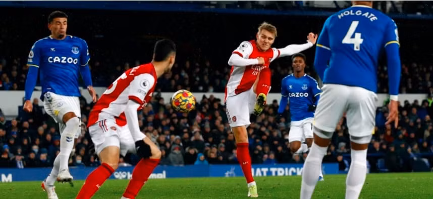 danh bai everton arsenal khang dinh tham vong vo dich ngoai hang anh hinh 3
