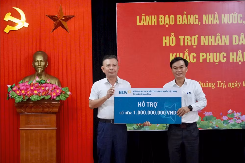 gen-h-z7071084496717_26880425b52bb0ecc0857888e3425e50.jpg