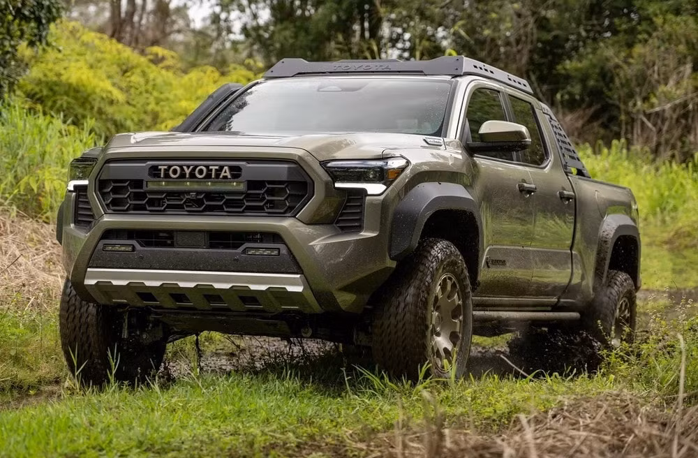 chi tiet toyota tacoma trailhunter 2024 khien dan phuot me man hinh 3