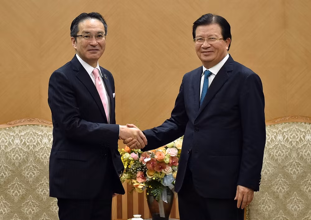 Phó Thủ tướng Chính phủ Trịnh Đình Dũng trong tiếp ông Masumi Kakinori, tân Tổng giám đốc Tập đoàn Marubeni. Ảnh: VGP