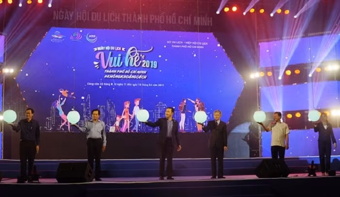 Lễ khai mạc 