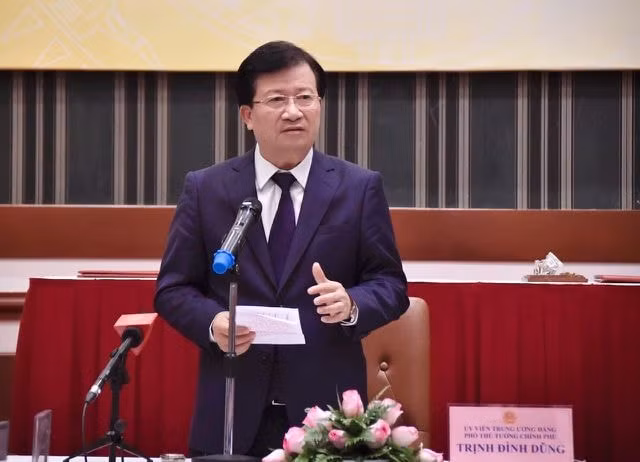 Phó Thủ tướng Trịnh Đình Dũng phát biểu chỉ đạo tại Hội nghị về công tác cung ứng than cho sản xuất điện. Ảnh: VGP