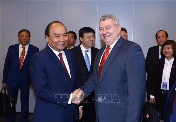 Thủ tướng Nguyễn Xuân Phúc tiếp Chủ tịch Đảng Cộng sản Czech - Morava, Phó Chủ tịch Hạ viện Séc Vojtech Filip. Ảnh: TTXVN