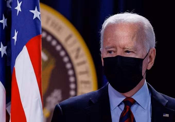 ty le ung ho ong biden giam sau cuoc rut quan cua my khoi afghanistan hinh 1