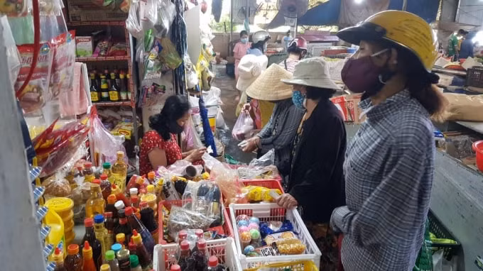 thua thien hue tam dung nhieu hoat dong de phong chong dich covid 19 hinh 1