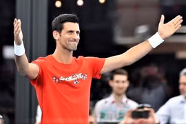 Djokovic gây bất ngờ cho 4.000 khán giả