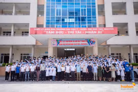 Thái Nguyên: 114 cán bộ, giảng viên, sinh viên lên đường chống dịch tại Bắc Giang