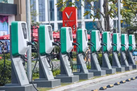 Nghiên cứu đề xuất xây dựng Chiến lược phát triển ngành xe nhiên liệu sạch tại Việt Nam