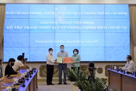 TP. HCM tiếp nhận gần 280 tỷ đồng hỗ trợ trang thiết bị y tế phòng, chống dịch Covid-19