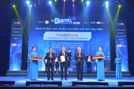 MobiFone nhận giải thưởng chuyển đổi số Việt Nam 2021