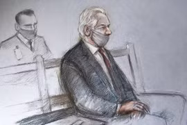 Julian Assange: Nhân vật bị Mỹ truy lùng, anh hùng của số đông