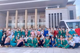 Bắc Giang, Bắc Ninh chi viện hàng trăm cán bộ, nhân viên y tế hỗ trợ Hà Nội