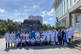 Thủ tướng yêu cầu 40 tỉnh, thành phố chi viện nhân lực cho TP. HCM và các tỉnh phía Nam