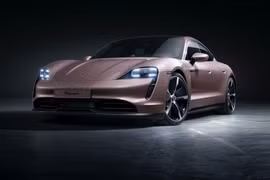 Porsche Taycan được bổ sung bản tiêu chuẩn, giá từ 79.900 USD