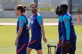 14 cầu thủ có thể bị câu lạc bộ Barca thanh lý hợp đồng