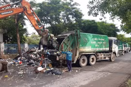 Chủ tịch UBND TP Hà Nội yêu cầu xử lý việc hơn 200 công nhân vệ sinh môi trường bị nợ lương