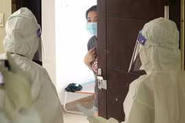 Hà Nội đề xuất treo biển trước cửa nhà người về từ TP.HCM, Đà Nẵng