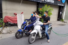 Hà Nội: Tạm giữ đối tượng cướp giật điện thoại di động tại quận Bắc Từ Liêm
