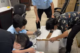 Lập doanh nghiệp một tháng để buôn lậu thuốc điều trị Covid-19