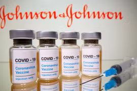 Nhóm cố vấn của ông Biden lo ngại kế hoạch triển khai vắc xin J&J bị chậm