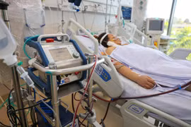 TS.BS Nguyễn Tri Thức: Chủ động “đánh chặn từ xa, ngăn bệnh nhân chuyển nặng”