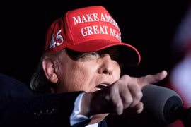 Twitter và Facebook đã hết kiên nhẫn với ông Trump sau vụ bạo loạn