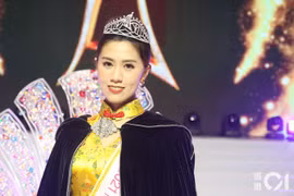 Trần Mỹ Nghi - cô gái 20 tuổi đăng quang Hoa hậu châu Á 2021
