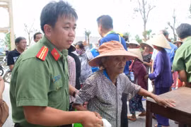 Thiếu tá - nhà báo Duy Trung: Mỗi ngày thức dậy luôn cố gắng giúp được càng nhiều người càng tốt