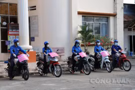 Lập đội “shipper áo xanh” hỗ trợ dân mua hàng, bán nông sản