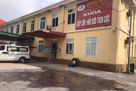 Nổ bình oxi trong xe cứu thương, khiến 1 người thương vong