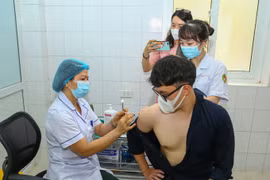Tuyển tình nguyện viên thử nghiệm lâm sàng vắc xin ARCT-154 chống biến thể Delta