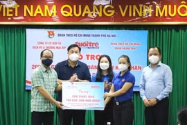 Báo Tuổi Trẻ Thủ đô tặng 200 suất quà cho các hộ nghèo ở quận Hoàng Mai