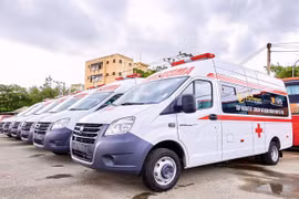 T&T Group và SHB trao tặng xe cứu thương hỗ trợ Quảng Trị - Quảng Bình chống dịch