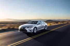 Lexus ES 2022 ra mắt tại Mỹ, giá bán 40.800 USD