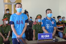 Hai kẻ chém thành viên chốt kiểm soát dịch Covid-19 lãnh án