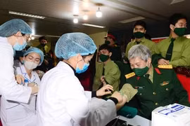 Báo Quân đội nhân dân tổ chức ngày hội "Màu áo xanh trao giọt hồng yêu thương"